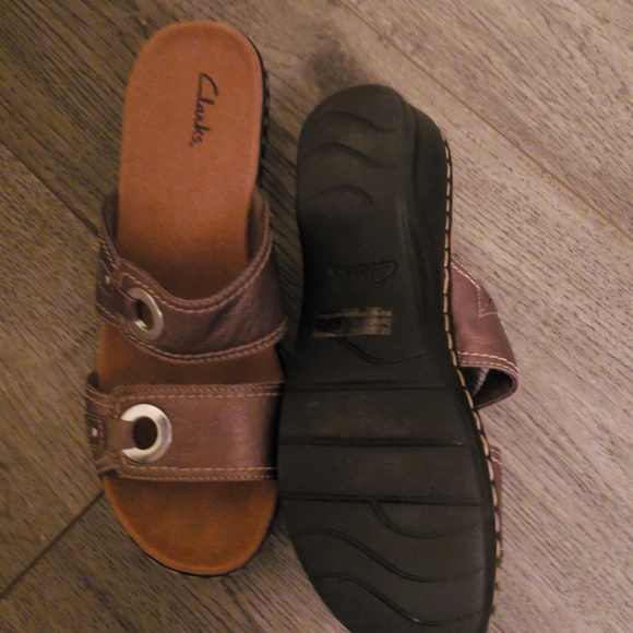Clark sandles - Picture 2 of 2